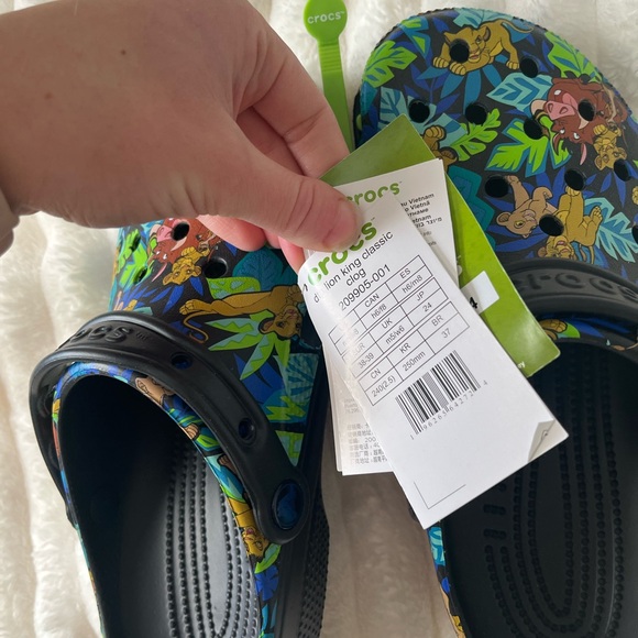 NWT Disney Lion King Crocs - Picture 4 of 5